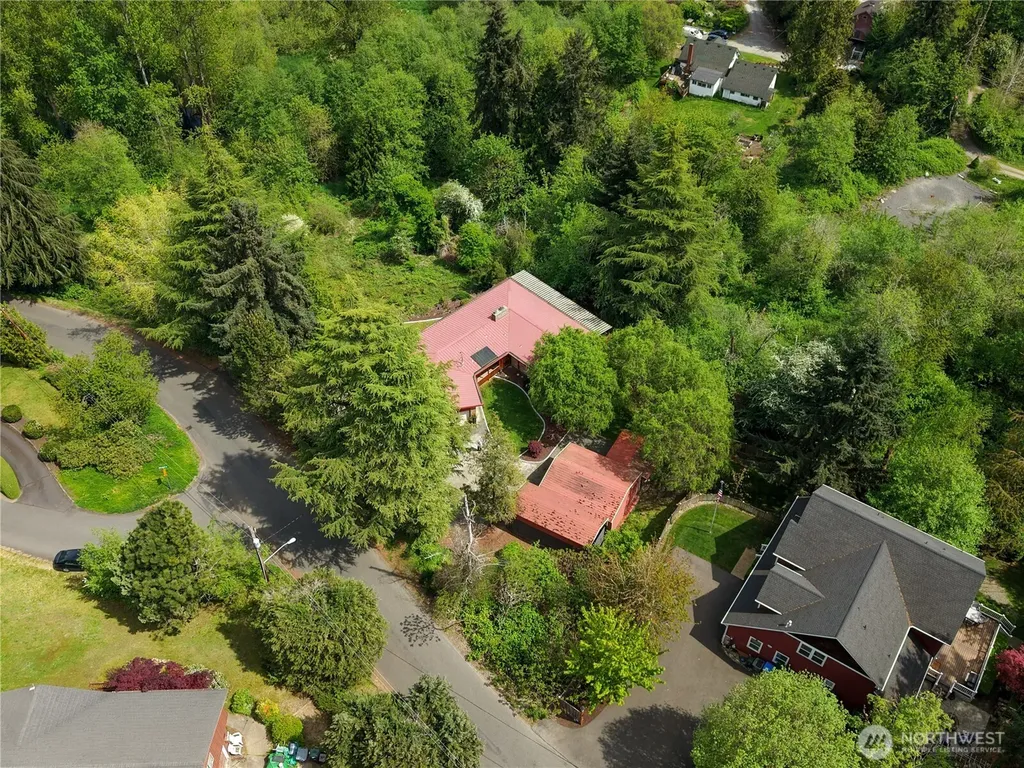 1243 25th Street SE Puyallup WA 98372