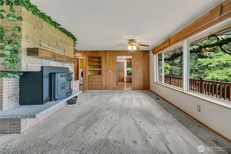 1243 25th Street SE Puyallup WA 98372