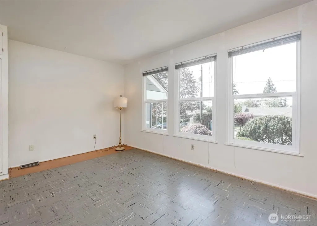 12514 2nd Avenue NW Seattle WA 98177