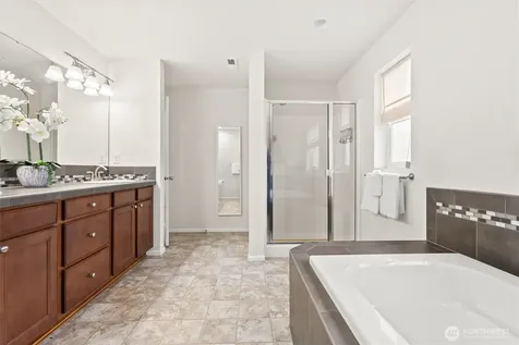1302 125th Street SE Everett WA 98208