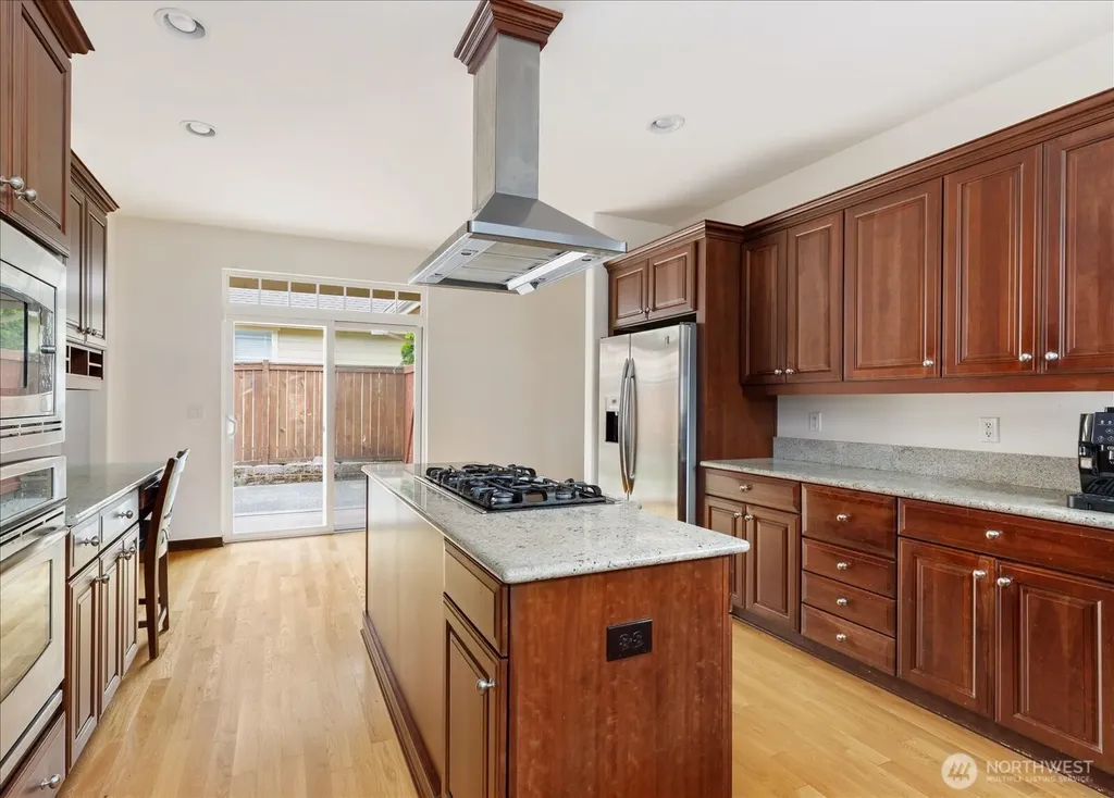 2777 SW Fairway Point Drive Oak Harbor WA 98277