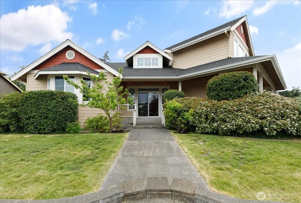 2777 SW Fairway Point Drive Oak Harbor WA 98277
