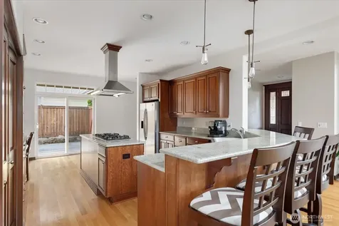 2777 SW Fairway Point Drive Oak Harbor WA 98277
