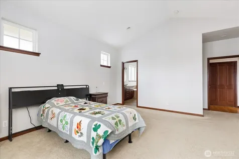2777 SW Fairway Point Drive Oak Harbor WA 98277