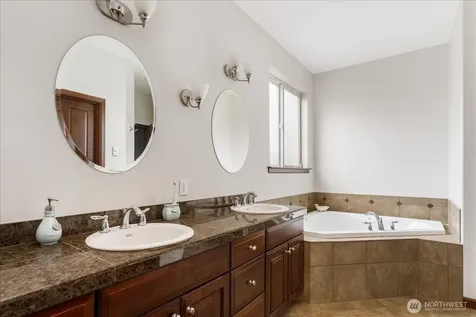 2777 SW Fairway Point Drive Oak Harbor WA 98277
