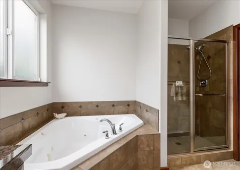 2777 SW Fairway Point Drive Oak Harbor WA 98277
