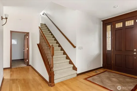 2777 SW Fairway Point Drive Oak Harbor WA 98277