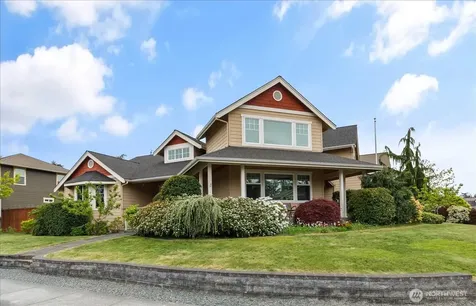 2777 SW Fairway Point Drive Oak Harbor WA 98277