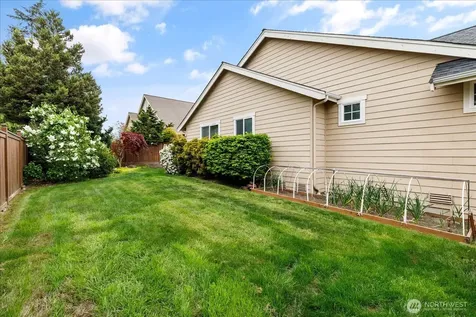 2777 SW Fairway Point Drive Oak Harbor WA 98277