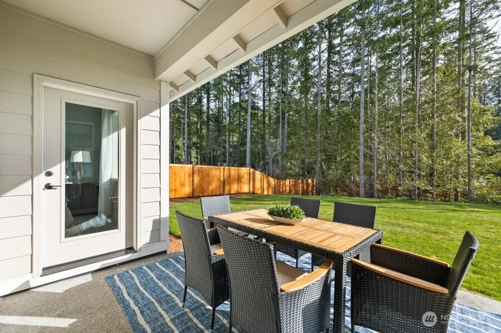 3950 Flat Top Drive Bremerton WA 98312