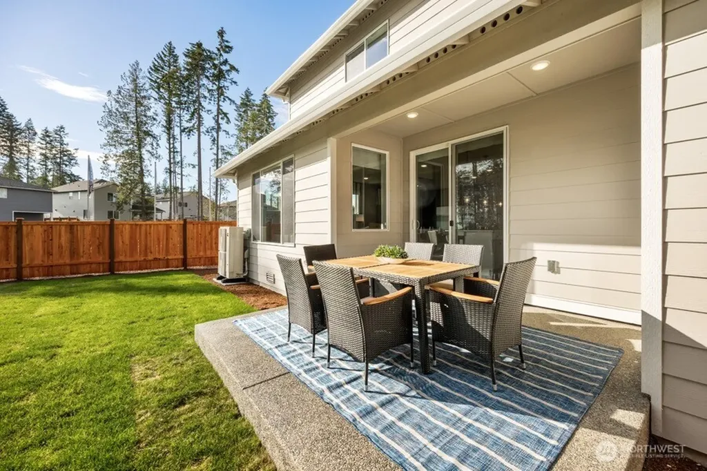 3950 Flat Top Drive Bremerton WA 98312