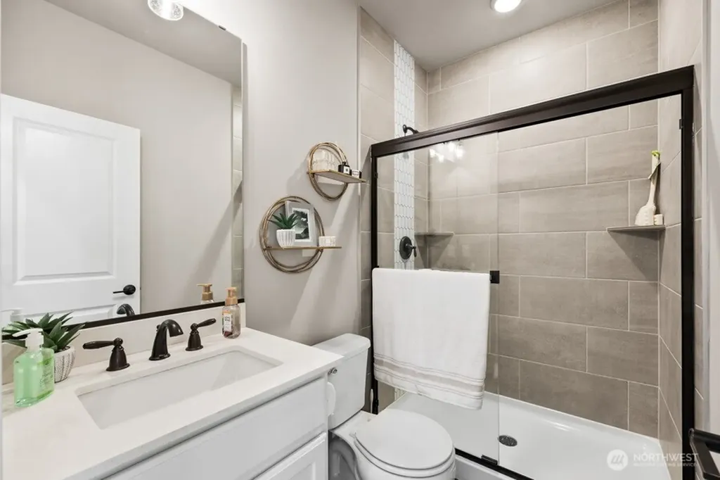 3950 Flat Top Drive Bremerton WA 98312