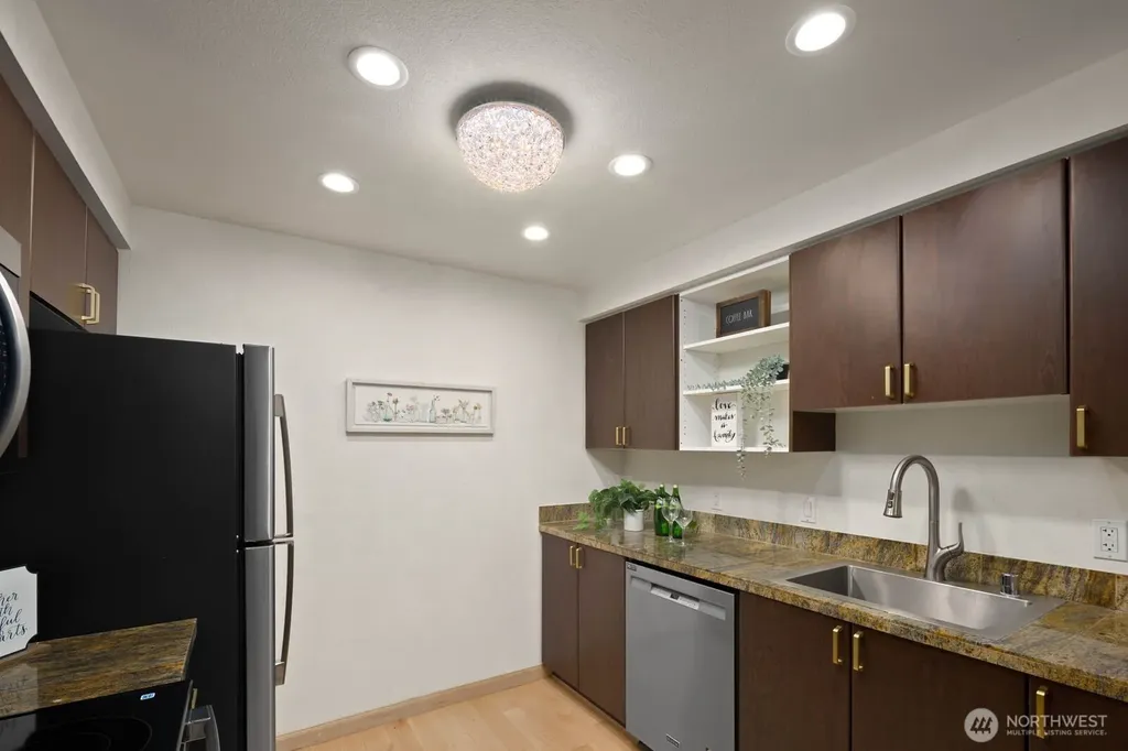 215 9th Street Kirkland WA 98033