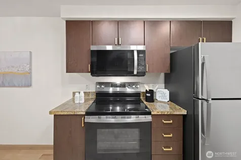 215 9th Street Kirkland WA 98033