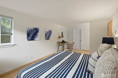 215 9th Street Kirkland WA 98033