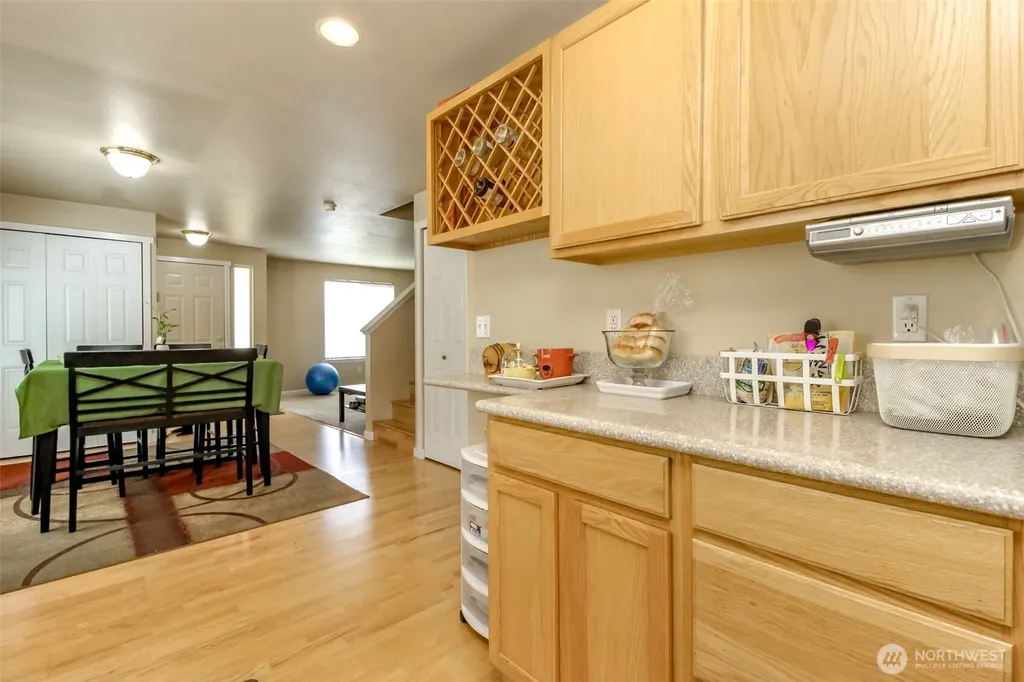 2707 9th Street SE Puyallup WA 98374