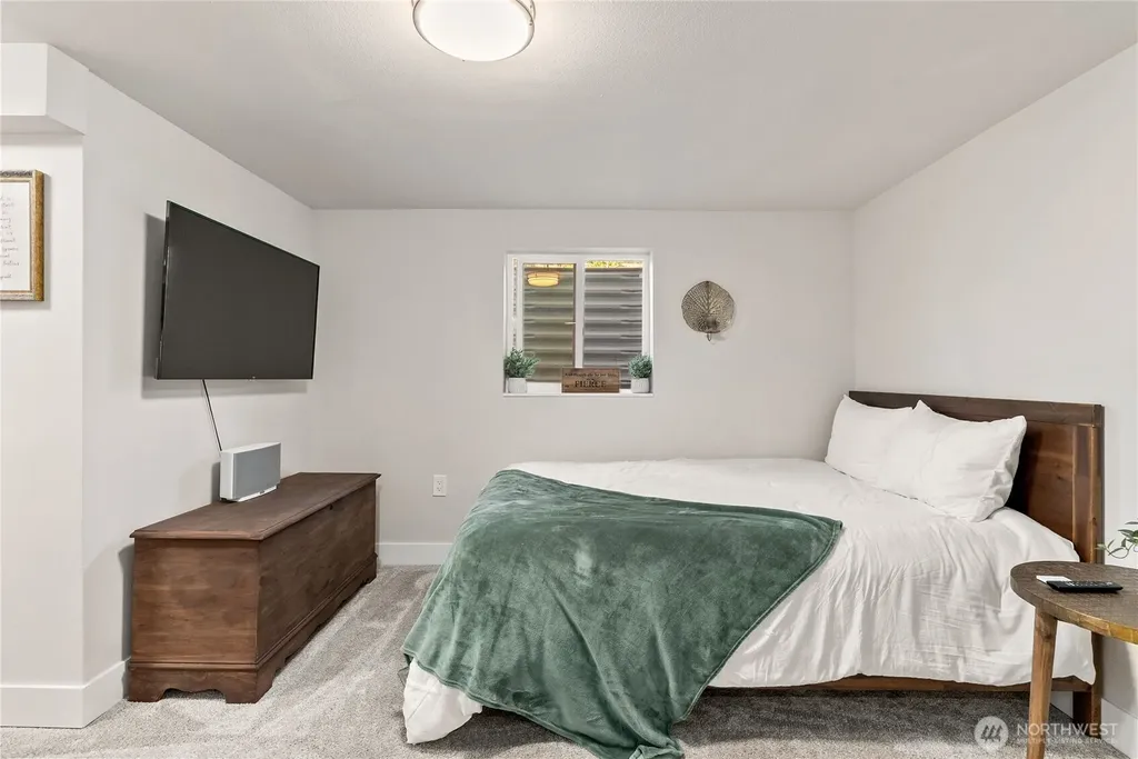 469 Hoquiam Avenue NE Renton WA 98059