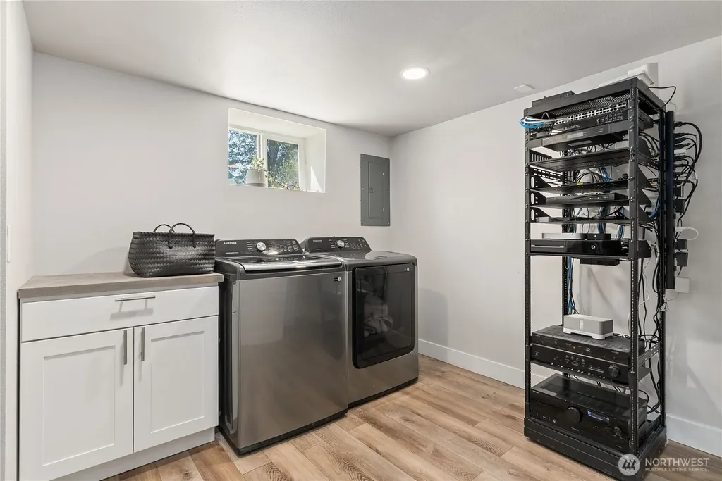 469 Hoquiam Avenue NE Renton WA 98059