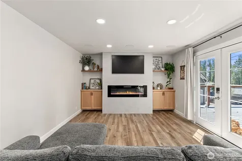 469 Hoquiam Avenue NE Renton WA 98059