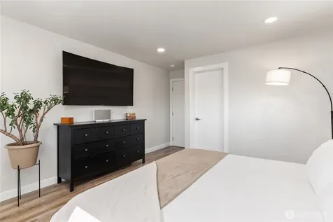 469 Hoquiam Avenue NE Renton WA 98059