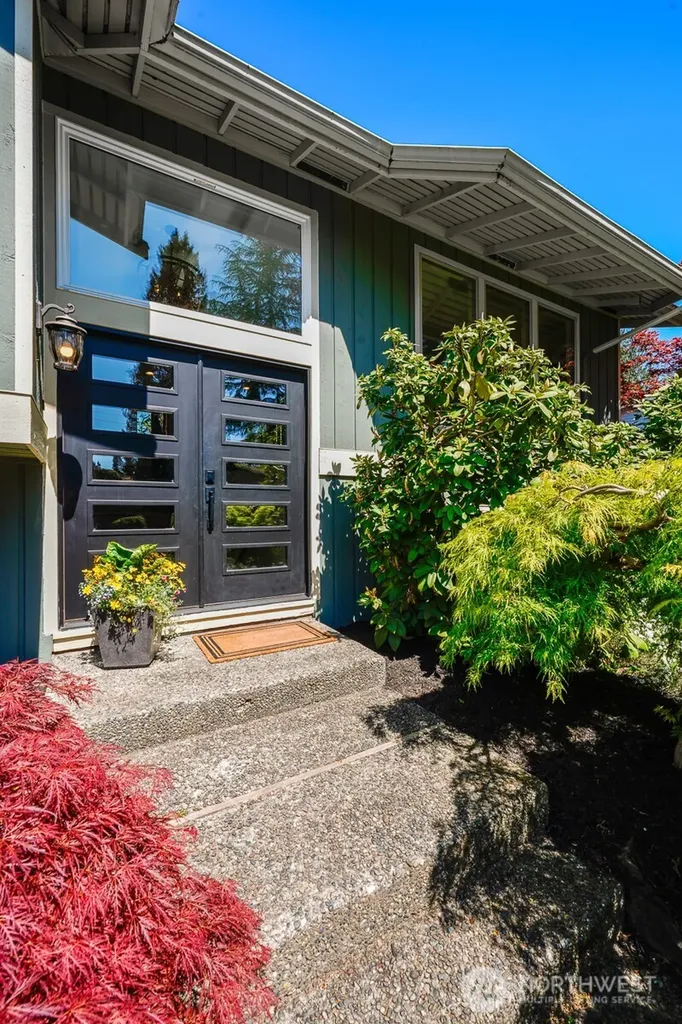 8910 NE 195th Street NE Bothell WA 98011