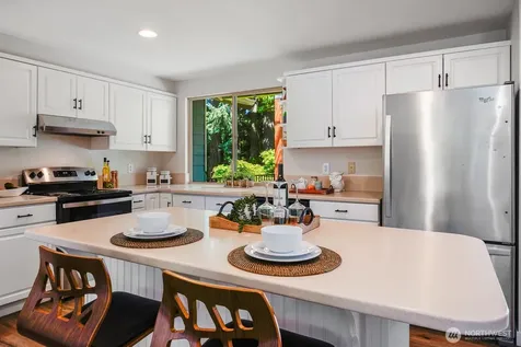 8910 NE 195th Street NE Bothell WA 98011