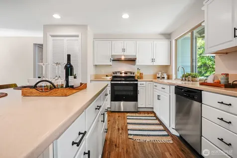 8910 NE 195th Street NE Bothell WA 98011