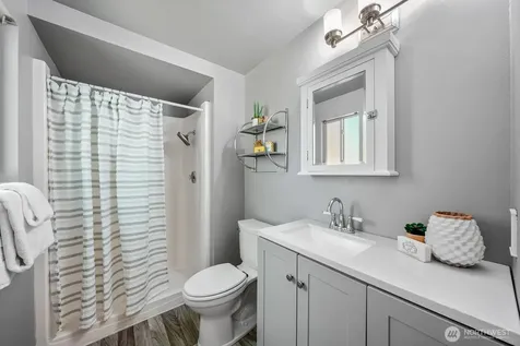 8910 NE 195th Street NE Bothell WA 98011
