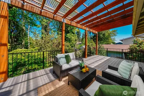 8910 NE 195th Street NE Bothell WA 98011