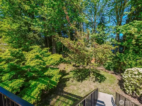 8910 NE 195th Street NE Bothell WA 98011