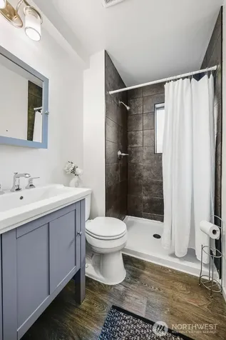 8910 NE 195th Street NE Bothell WA 98011