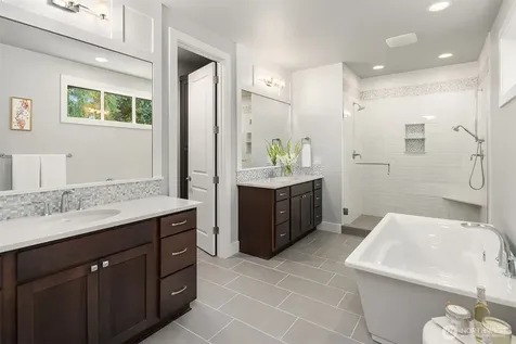 4525 90th Avenue SE Mercer Island WA 98040