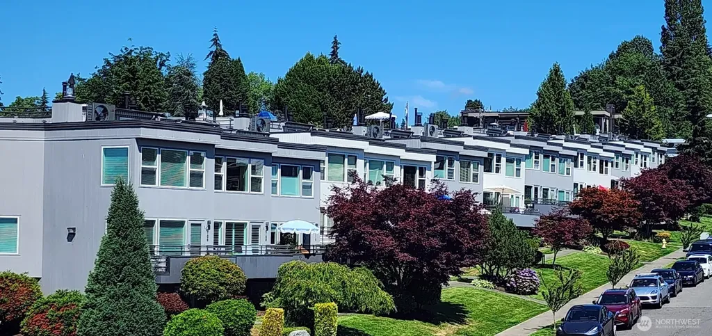 10108 NE 63rd Street Kirkland WA 98033
