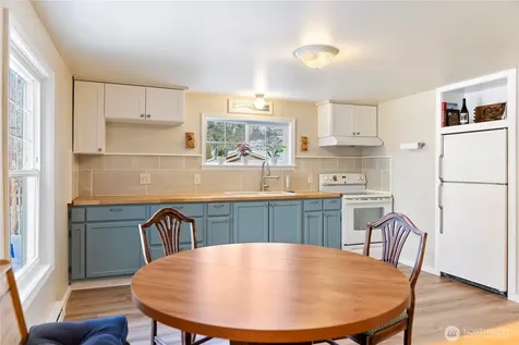 146 E Chewuch Road Winthrop WA 98862