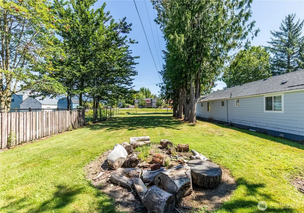 2054 Roosevelt Avenue Enumclaw WA 98022