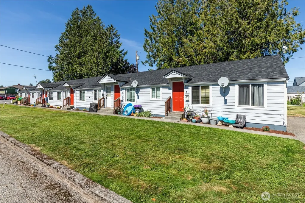 2054 Roosevelt Avenue Enumclaw WA 98022