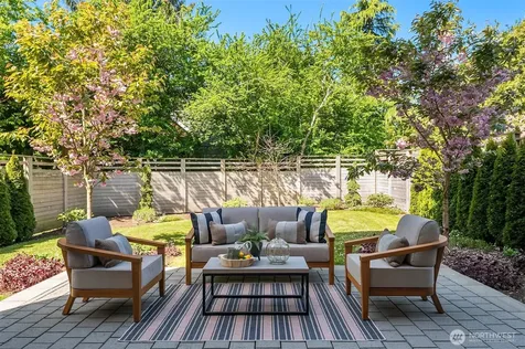3023 65th Avenue SW Seattle WA 98116