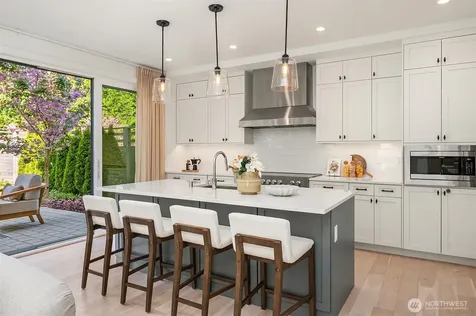 3023 65th Avenue SW Seattle WA 98116