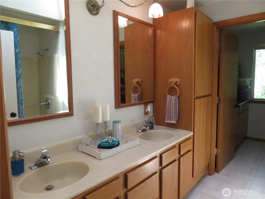 19 Linda Lane Montesano WA 98563