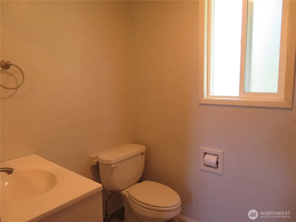 19 Linda Lane Montesano WA 98563