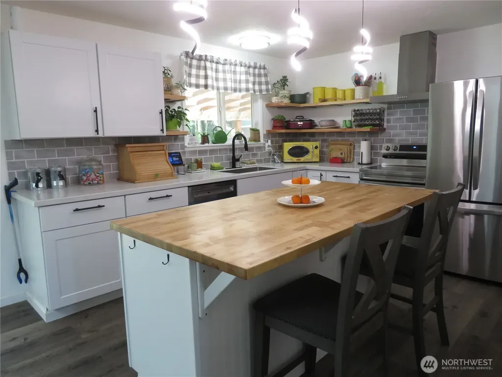 19 Linda Lane Montesano WA 98563