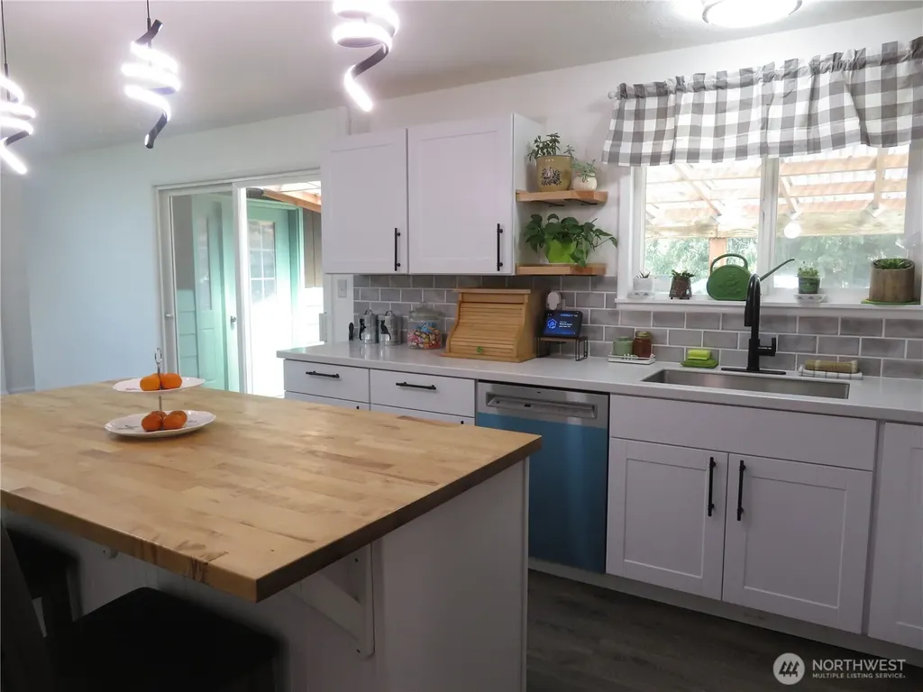 19 Linda Lane Montesano WA 98563