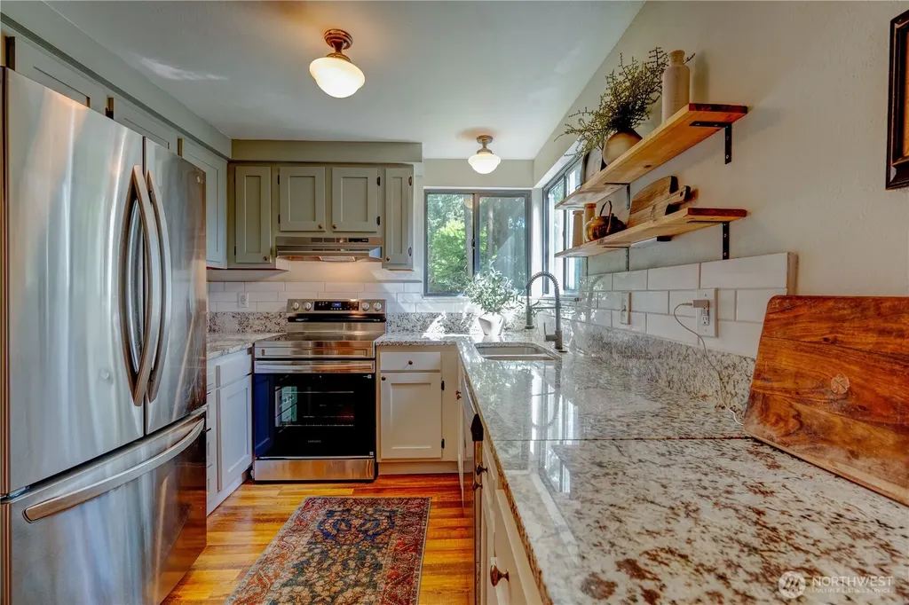 651 Malibu Drive SE Lacey WA 98503