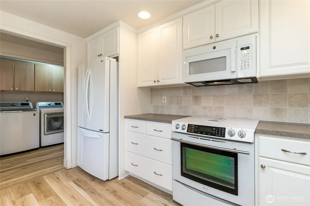 4792 N Golf Course Drive Blaine WA 98230