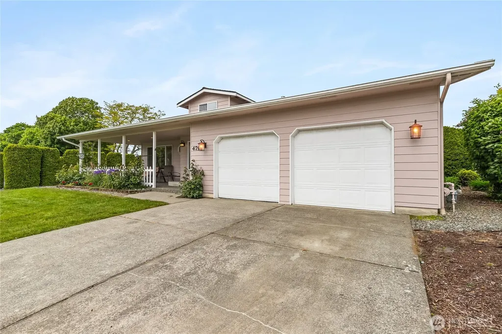 4792 N Golf Course Drive Blaine WA 98230