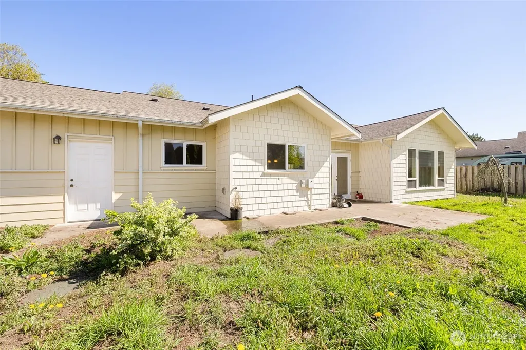 163 Mariners Drive Sequim WA 98382