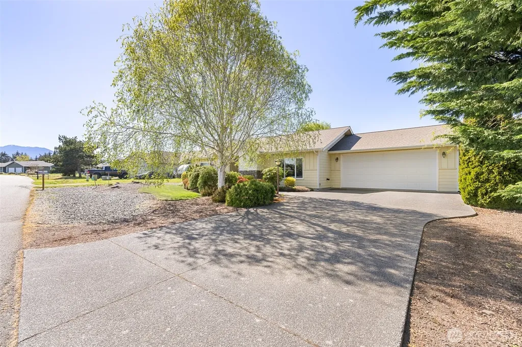 163 Mariners Drive Sequim WA 98382