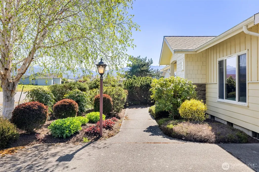 163 Mariners Drive Sequim WA 98382