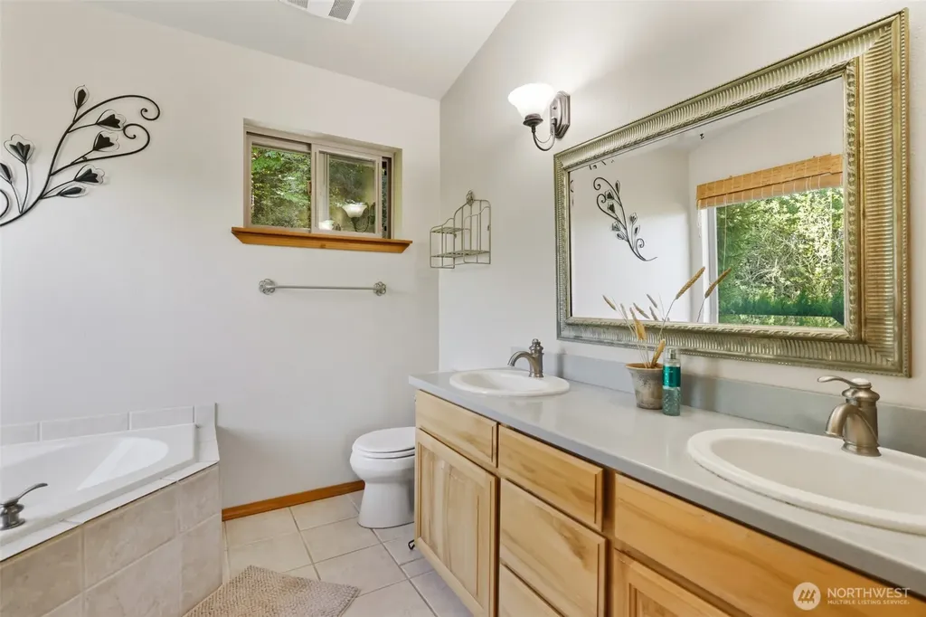 4802 92nd Avenue NW Gig Harbor WA 98332