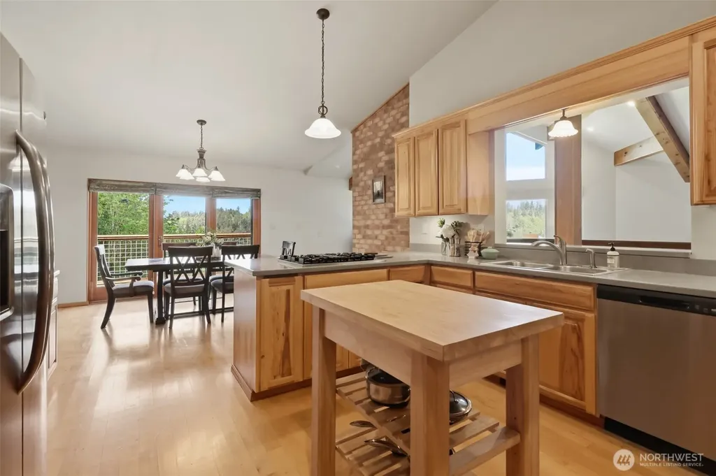 4802 92nd Avenue NW Gig Harbor WA 98332
